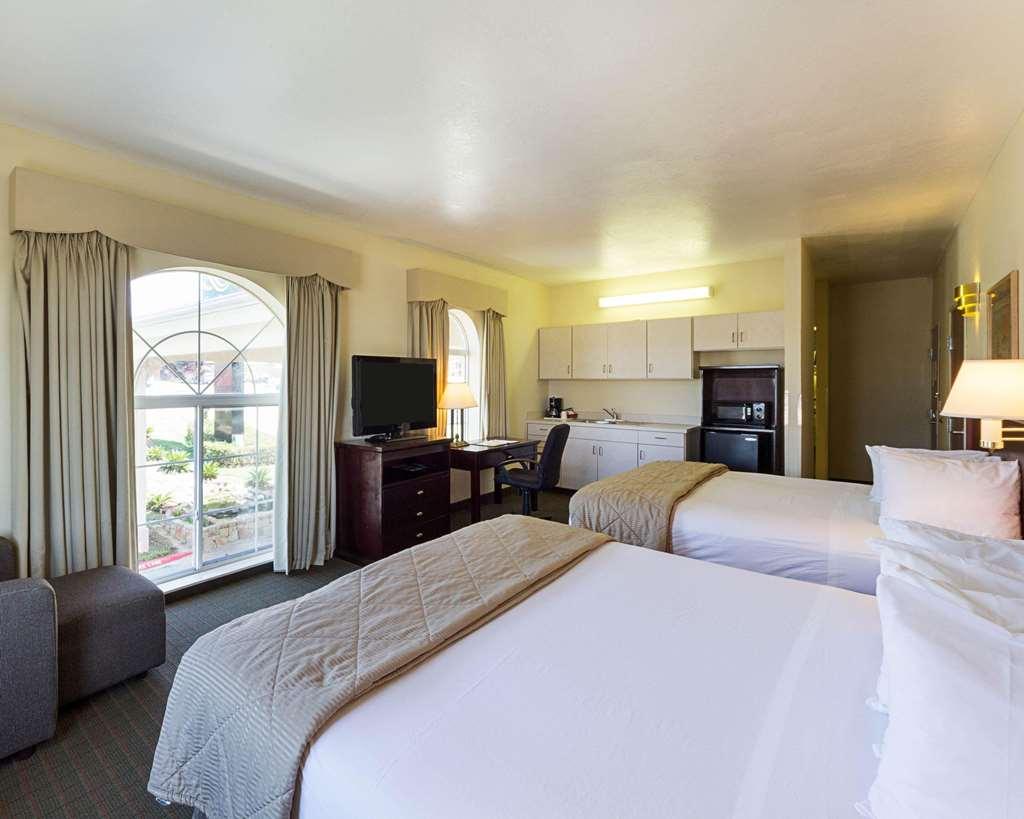 Comfort Inn & Suites קרוויל חדר תמונה