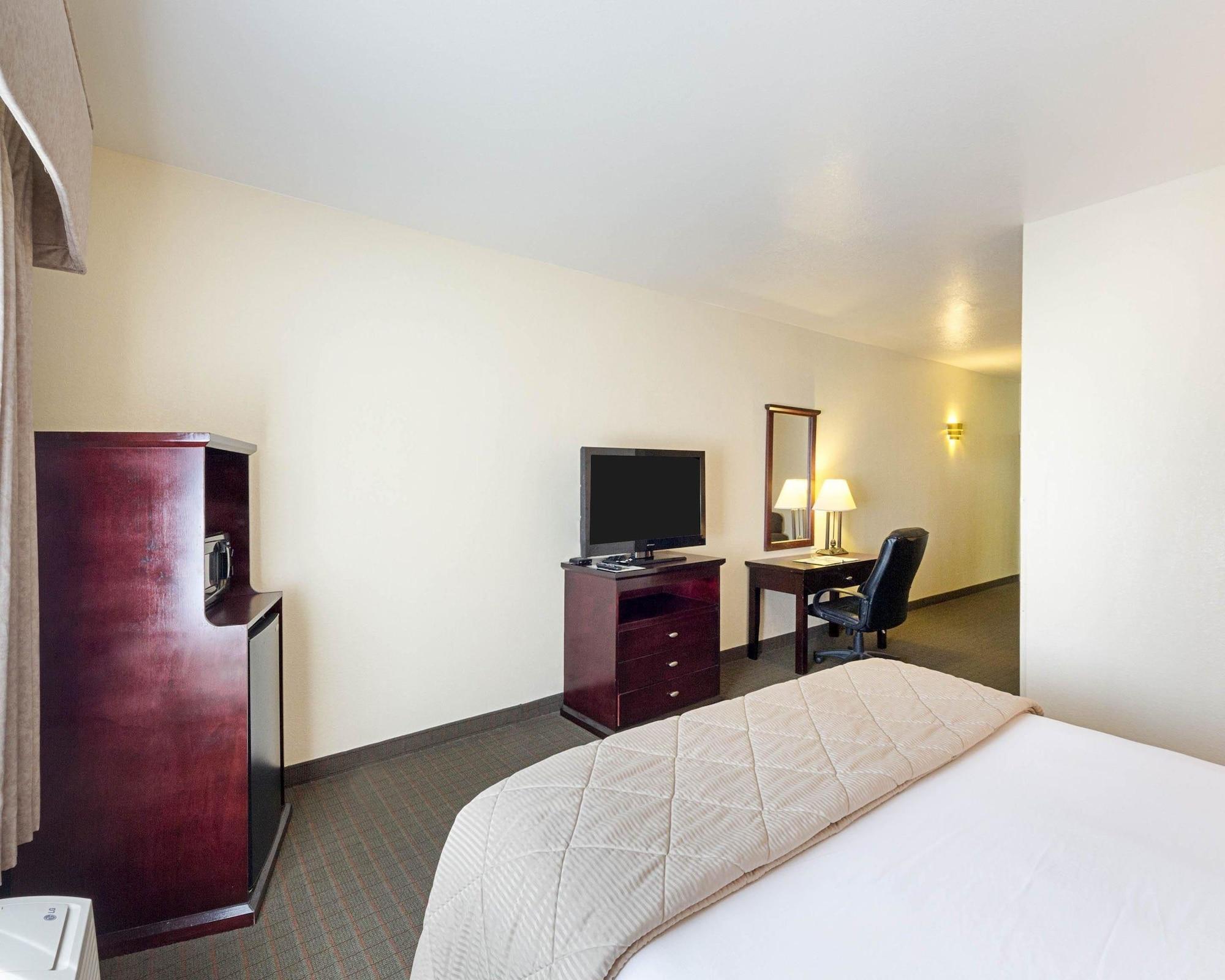 Comfort Inn & Suites קרוויל מראה חיצוני תמונה